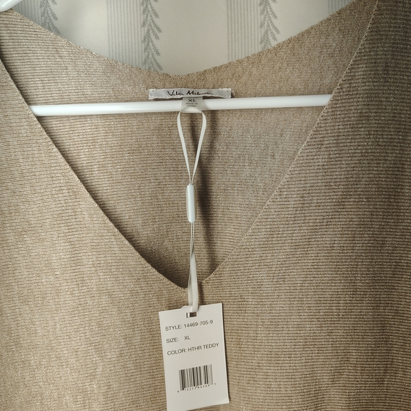 Classic Tan V-Neck Sweater - Picture 3 of 3